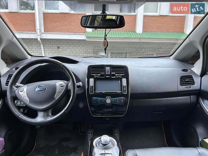 Хэтчбек Nissan Leaf 2014 в Черкассах