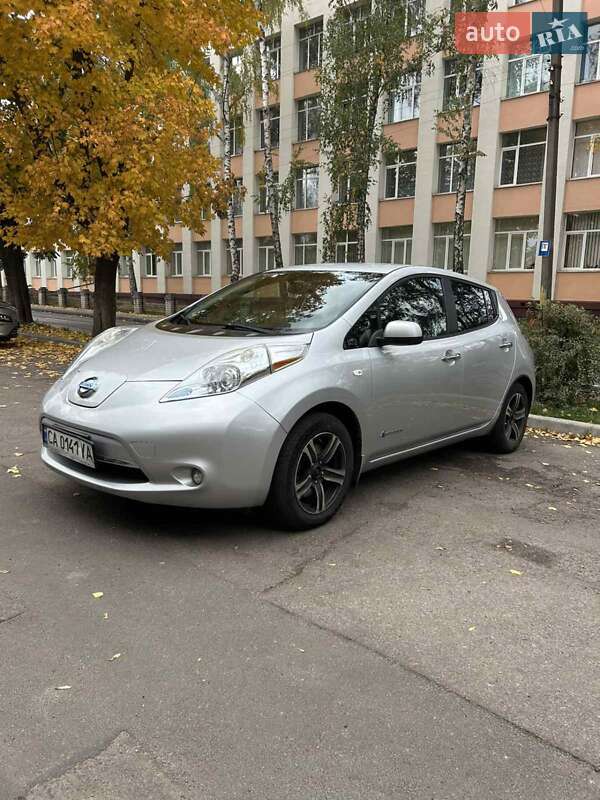 Хэтчбек Nissan Leaf 2014 в Черкассах