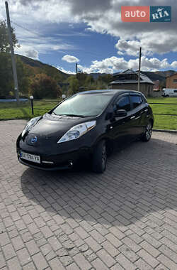 Хэтчбек Nissan Leaf 2013 в Косове