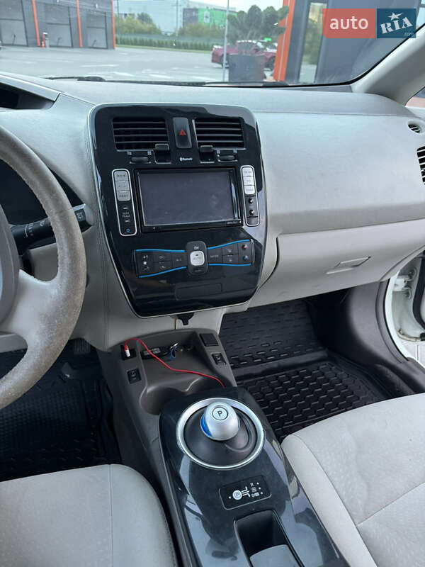Хэтчбек Nissan Leaf 2011 в Виннице