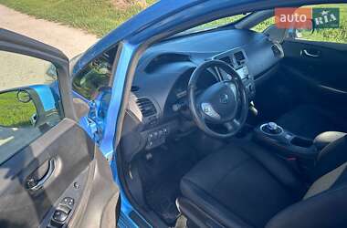Хетчбек Nissan Leaf 2014 в  фото 8 Хетчбек Nissan Leaf 2014 в