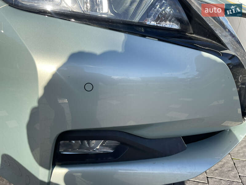 Хэтчбек Nissan Leaf 2018 в Тернополе