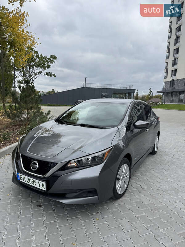 Хэтчбек Nissan Leaf 2018 в Кропивницком фото 2 Хэтчбек Nissan Leaf 2018 в Кропивницком