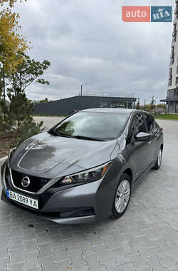 Хетчбек Nissan Leaf 2018 в 