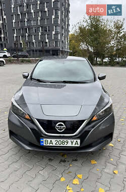 Хетчбек Nissan Leaf 2018 в 