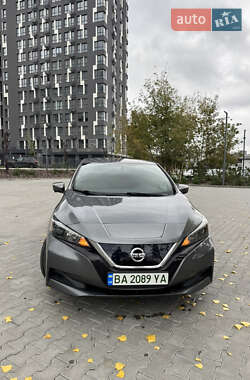 Хетчбек Nissan Leaf 2018 в 