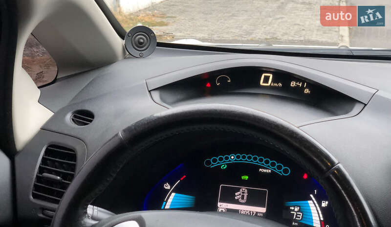 Хэтчбек Nissan Leaf 2015 в Днепре