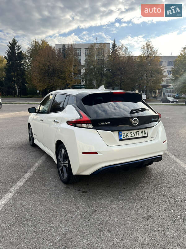 Хэтчбек Nissan Leaf 2018 в Ровно