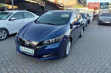 Хетчбек Nissan Leaf 2024 в  фото 13 Хетчбек Nissan Leaf 2024 в