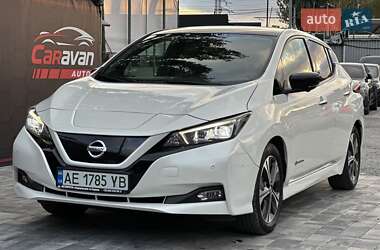 Хэтчбек Nissan Leaf 2018 в 
