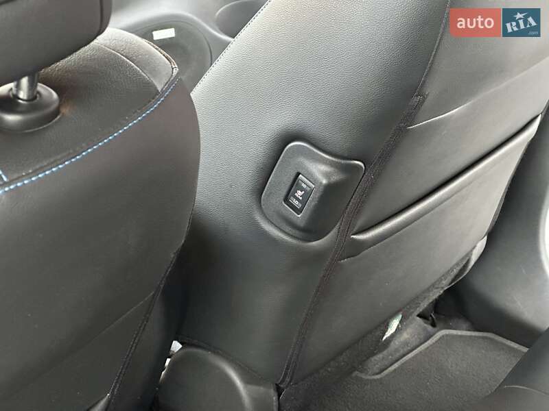Хетчбек Nissan Leaf 2018 в Дніпрі