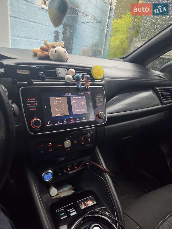 Хэтчбек Nissan Leaf 2019 в Малине