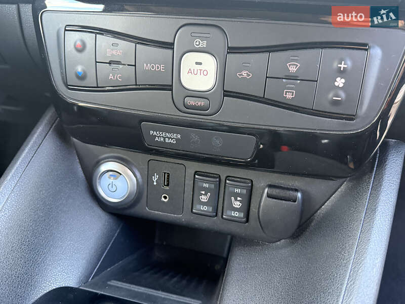 Хетчбек Nissan Leaf 2018 в Дніпрі фото 19 Хетчбек Nissan Leaf 2018 в Дніпрі