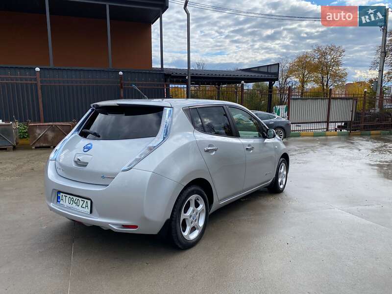 Хэтчбек Nissan Leaf 2012 в Ивано-Франковске