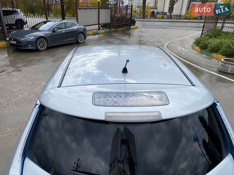 Хэтчбек Nissan Leaf 2012 в Ивано-Франковске