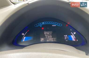 Хэтчбек Nissan Leaf 2012 в 