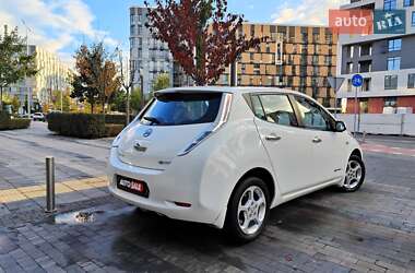 Хэтчбек Nissan Leaf 2014 в 