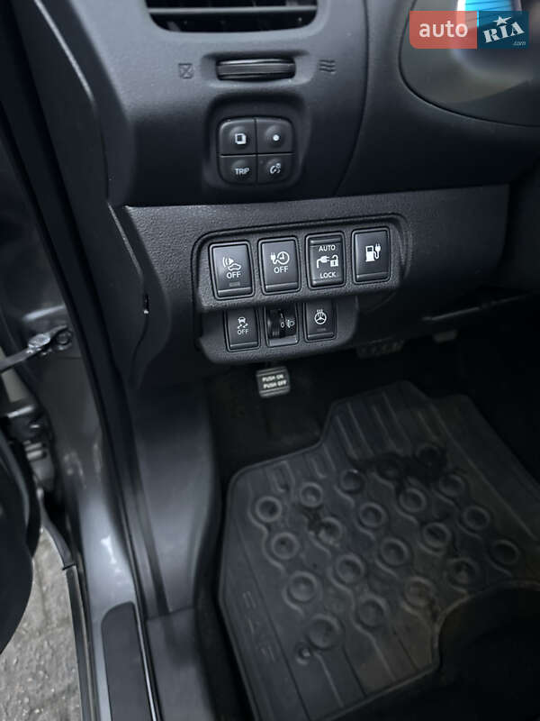 Хэтчбек Nissan Leaf 2013 в Черновцах