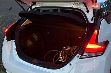 Хэтчбек Nissan Leaf 2020 в 