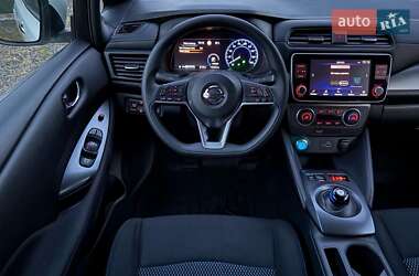 Хэтчбек Nissan Leaf 2020 в 