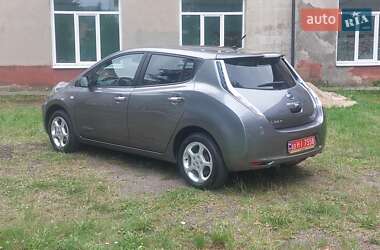 Хэтчбек Nissan Leaf 2014 в 
