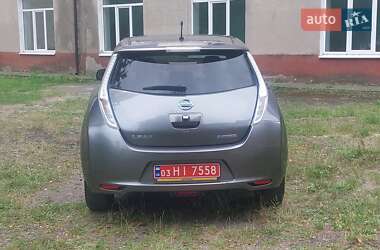 Хэтчбек Nissan Leaf 2014 в 