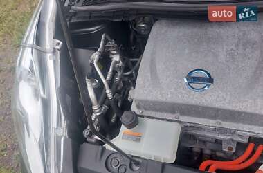 Хэтчбек Nissan Leaf 2014 в 