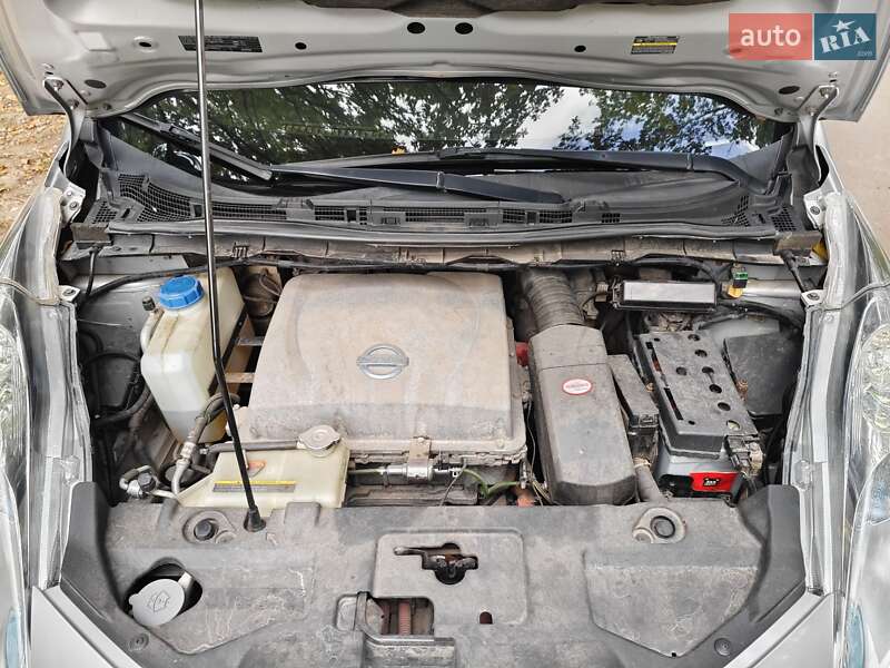 Хетчбек Nissan Leaf 2013 в Пісочині фото 13 Хетчбек Nissan Leaf 2013 в Пісочині