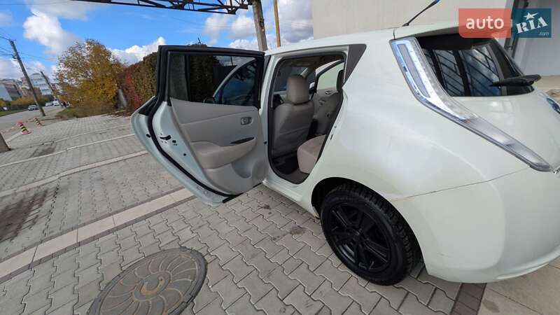 Хетчбек Nissan Leaf 2012 в Івано-Франківську фото 2 Хетчбек Nissan Leaf 2012 в Івано-Франківську