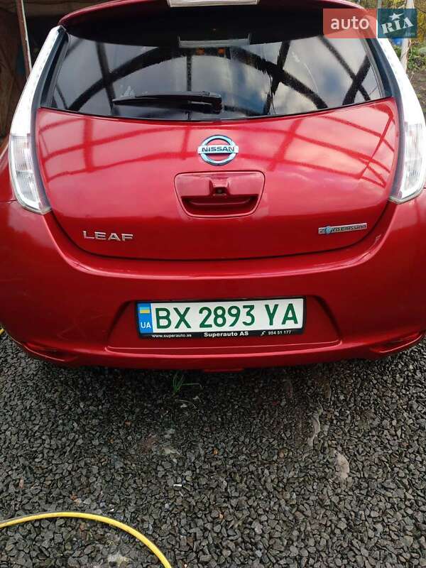 Хэтчбек Nissan Leaf 2012 в Хмельницком