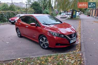 Хэтчбек Nissan Leaf 2018 в Киеве