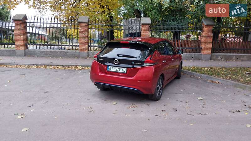 Хэтчбек Nissan Leaf 2018 в Киеве