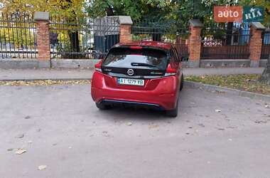 Хэтчбек Nissan Leaf 2018 в 