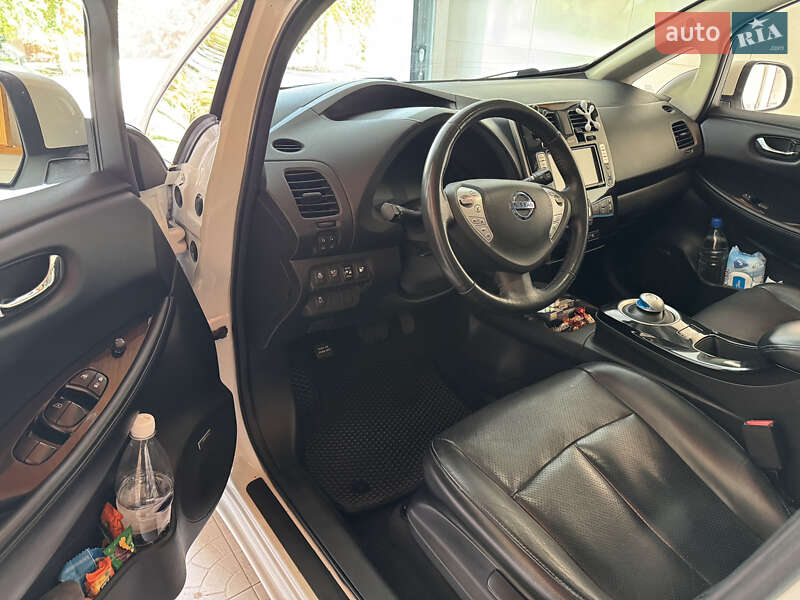 Хэтчбек Nissan Leaf 2015 в Херсоне фото 36 Хэтчбек Nissan Leaf 2015 в Херсоне