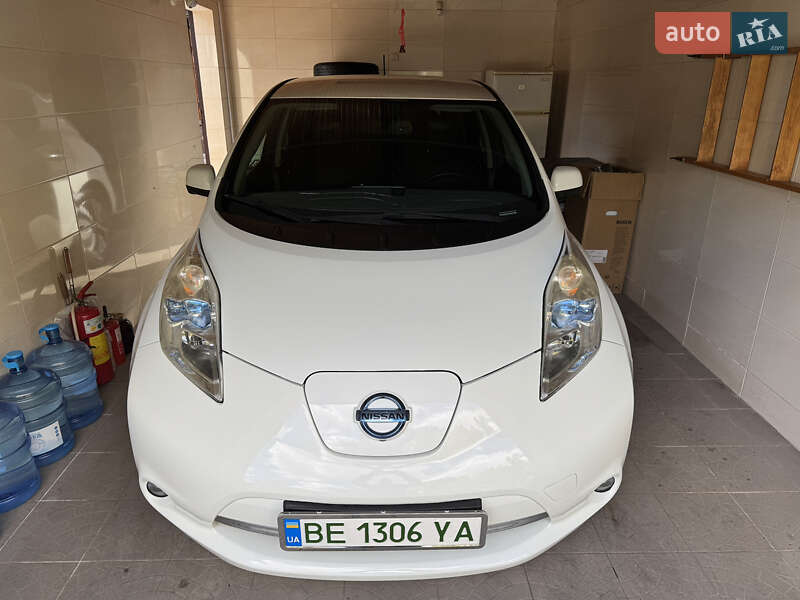 Хэтчбек Nissan Leaf 2015 в Херсоне фото 45 Хэтчбек Nissan Leaf 2015 в Херсоне