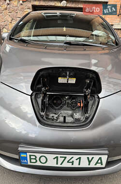 Хэтчбек Nissan Leaf 2014 в 
