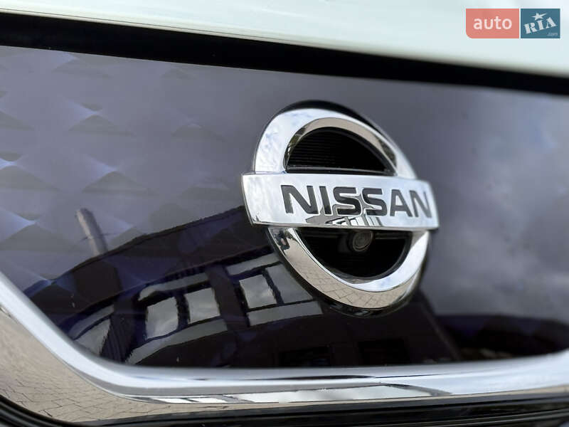 Хетчбек Nissan Leaf 2018 в Дрогобичі
