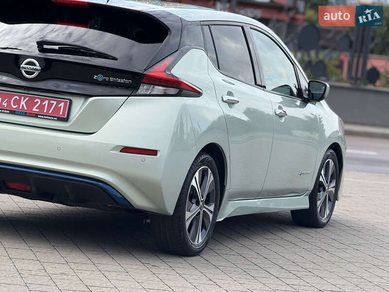 Хетчбек Nissan Leaf 2018 в Дрогобичі