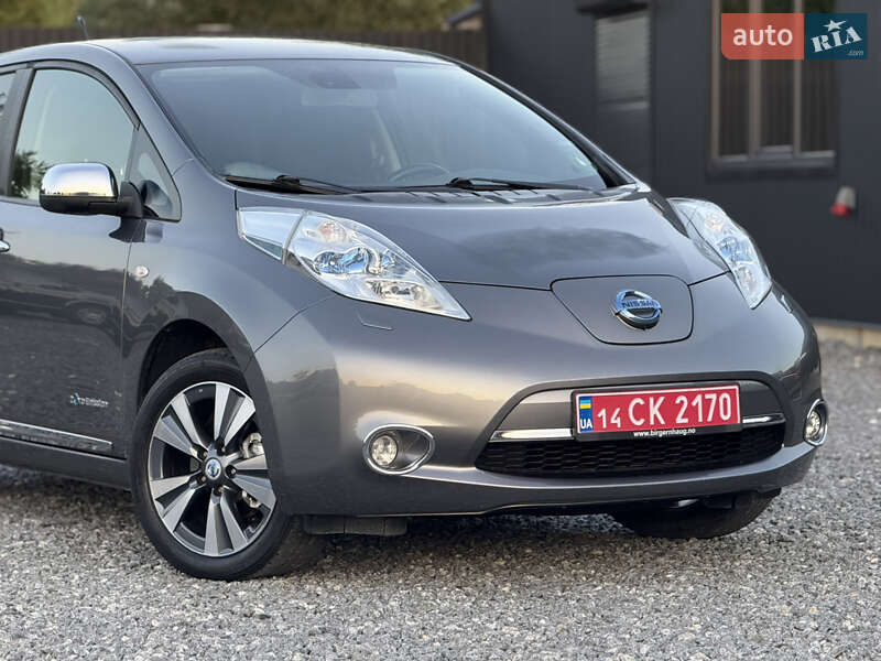 Хетчбек Nissan Leaf 2013 в Дрогобичі