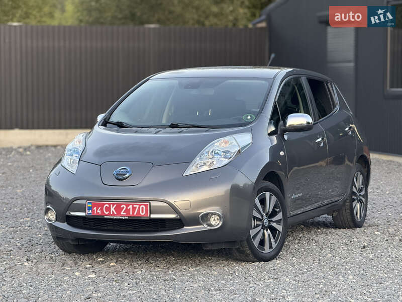 Хетчбек Nissan Leaf 2013 в Дрогобичі