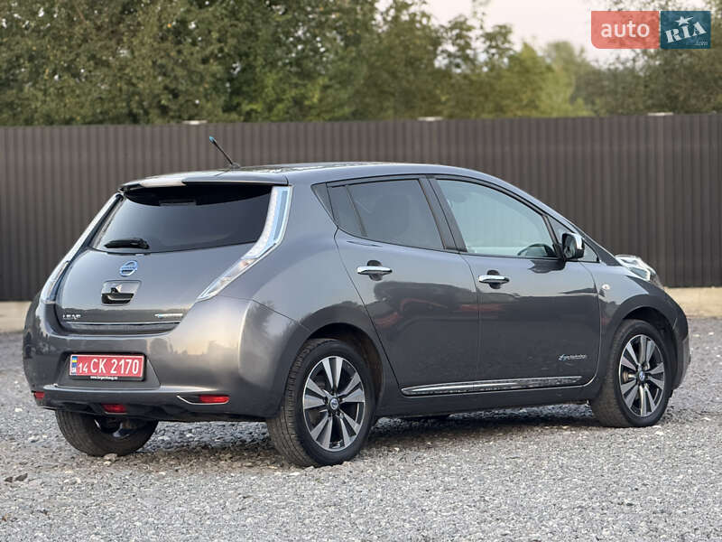 Хетчбек Nissan Leaf 2013 в Дрогобичі