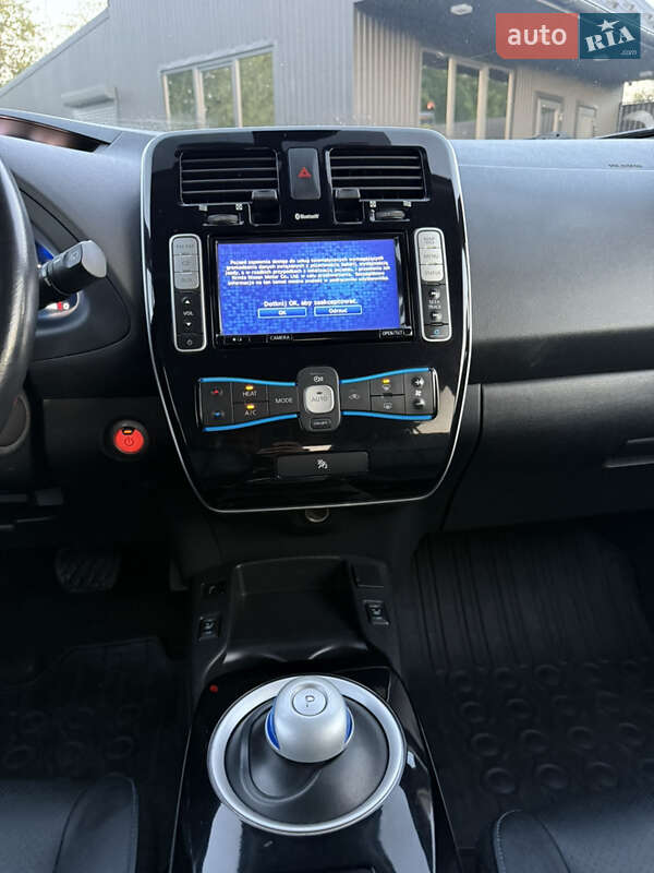 Хетчбек Nissan Leaf 2013 в Дрогобичі