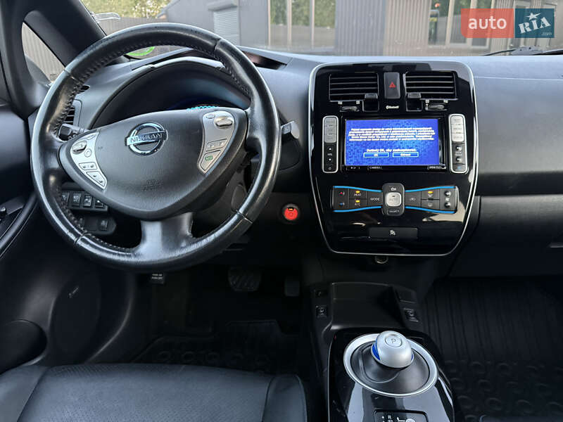 Хетчбек Nissan Leaf 2013 в Дрогобичі