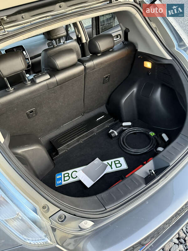 Хетчбек Nissan Leaf 2013 в Дрогобичі