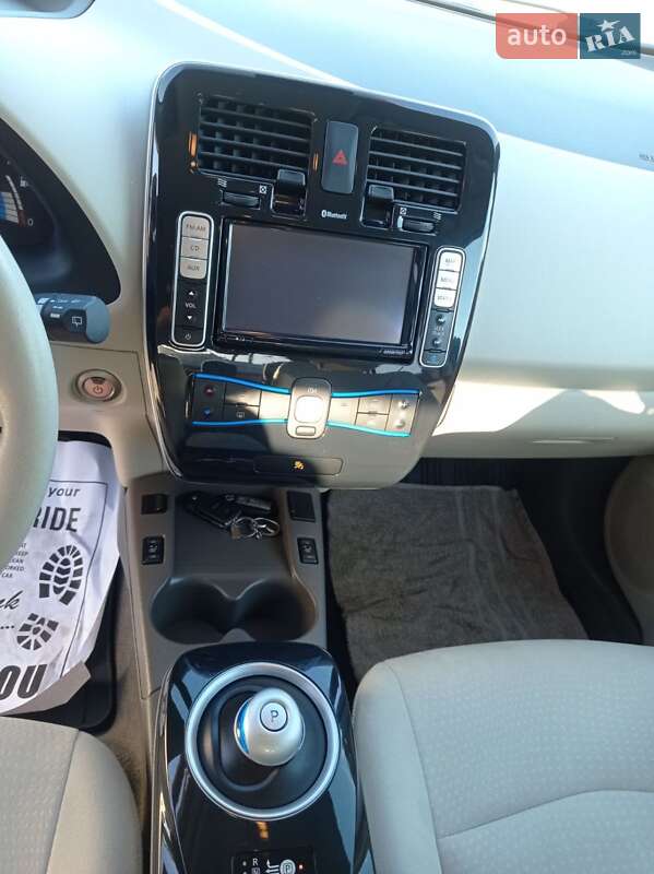 Хэтчбек Nissan Leaf 2012 в Коломые фото 16 Хэтчбек Nissan Leaf 2012 в Коломые
