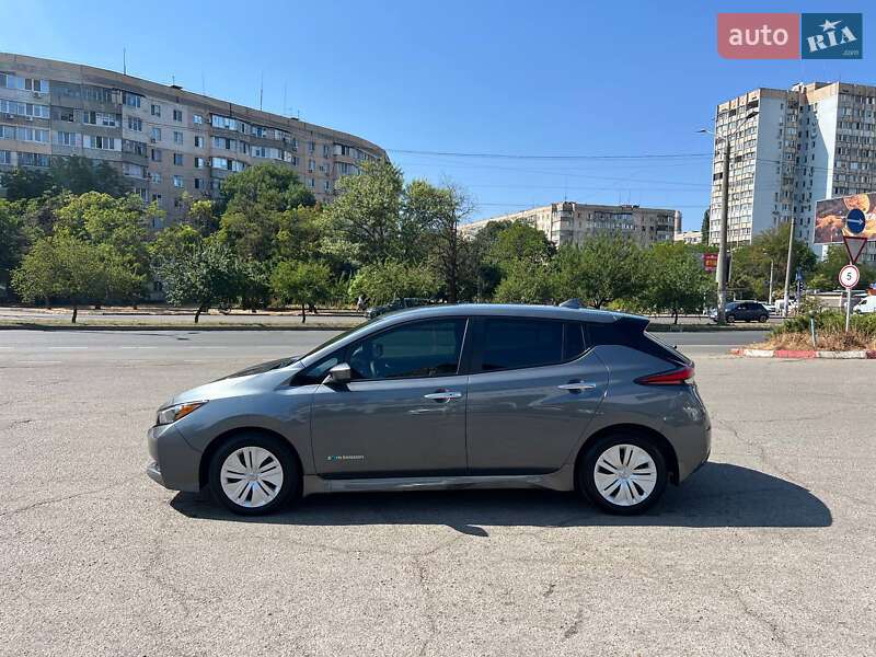 Хэтчбек Nissan Leaf 2018 в Одессе