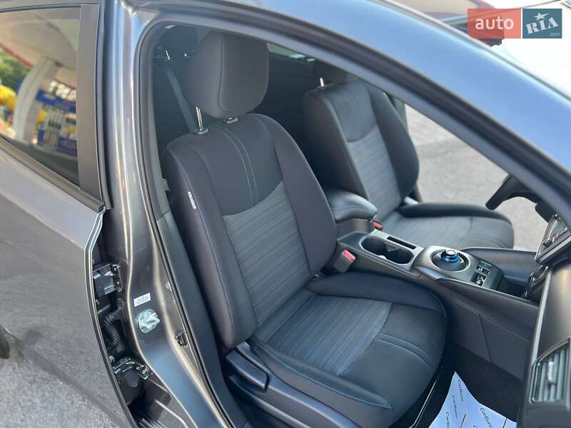 Хэтчбек Nissan Leaf 2018 в Одессе