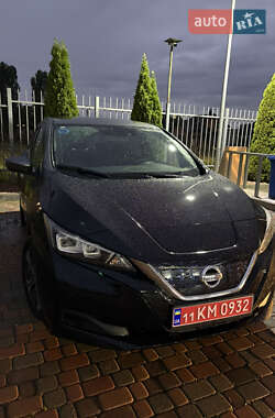 Хэтчбек Nissan Leaf 2019 в 