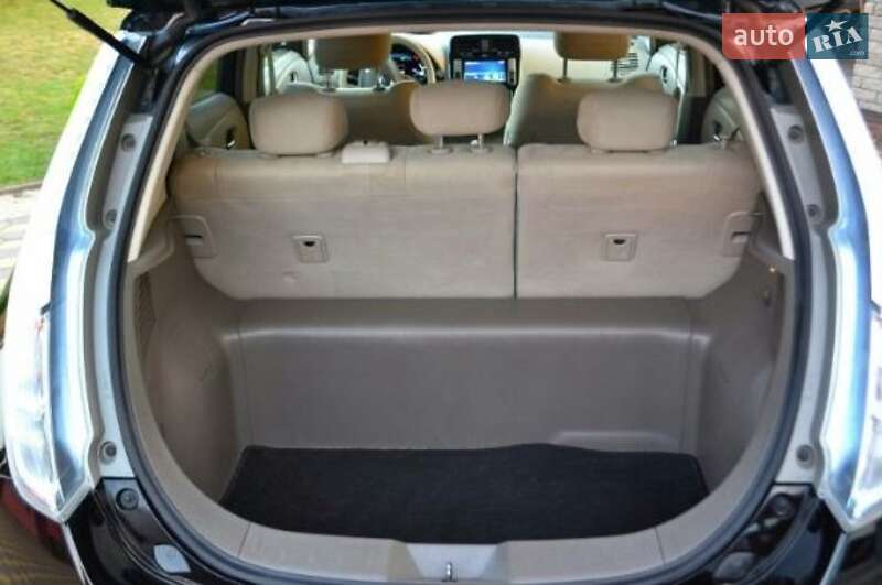 Хэтчбек Nissan Leaf 2013 в Дубровице фото 3 Хэтчбек Nissan Leaf 2013 в Дубровице