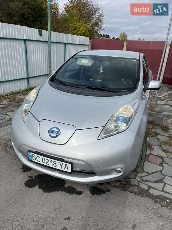 Хэтчбек Nissan Leaf 2013 в Буске фото 2 Хэтчбек Nissan Leaf 2013 в Буске
